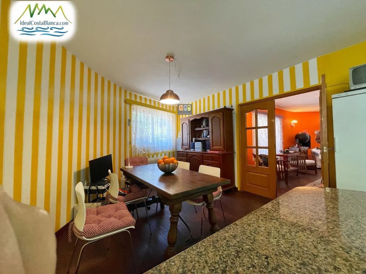 4 slaapkamer Huis te koop in Altea met zwembad garage - € 415.000 (Ref: 9847979)