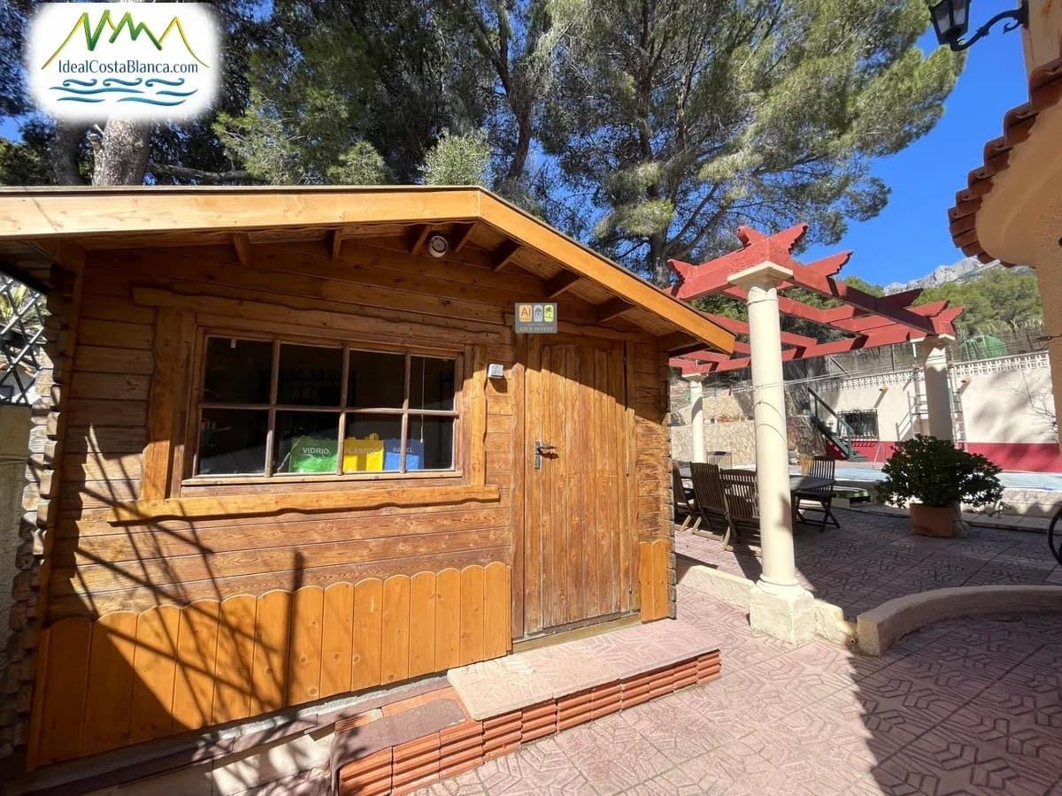4 slaapkamer Huis te koop in Altea met zwembad garage - € 415.000 (Ref: 9847979)