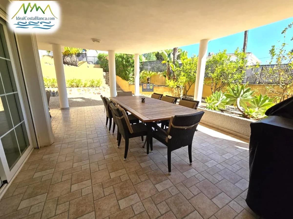3 makuuhuone Huvila myytävänä paikassa Altea mukana uima-altaan - 699 000 € (Ref: 9847984)
