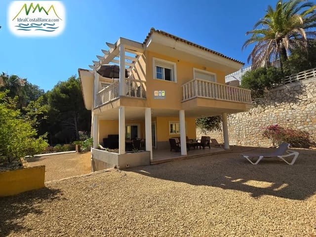 3 makuuhuone Huvila myytävänä paikassa Altea mukana uima-altaan - 699 000 € (Ref: 9847984)