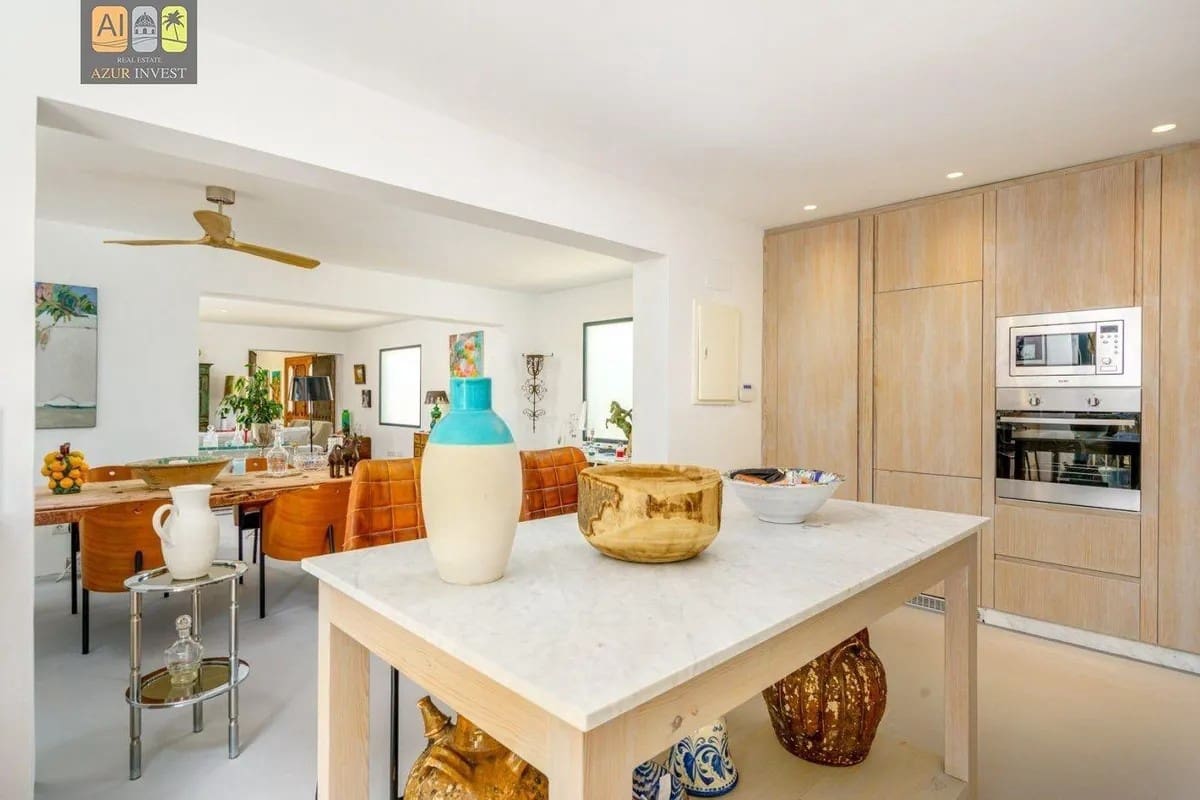 3 soveværelse Villa til salg i La Nucia med swimmingpool garage - € 630.000 (Ref: 9947348)