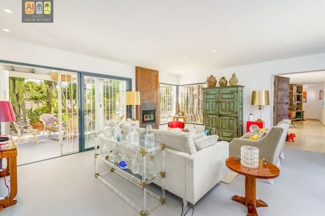 Chalet de 3 habitaciones en Barranco Hondo, La Nucia en venta con piscina garaje - 630.000 € (Ref: 9947348)