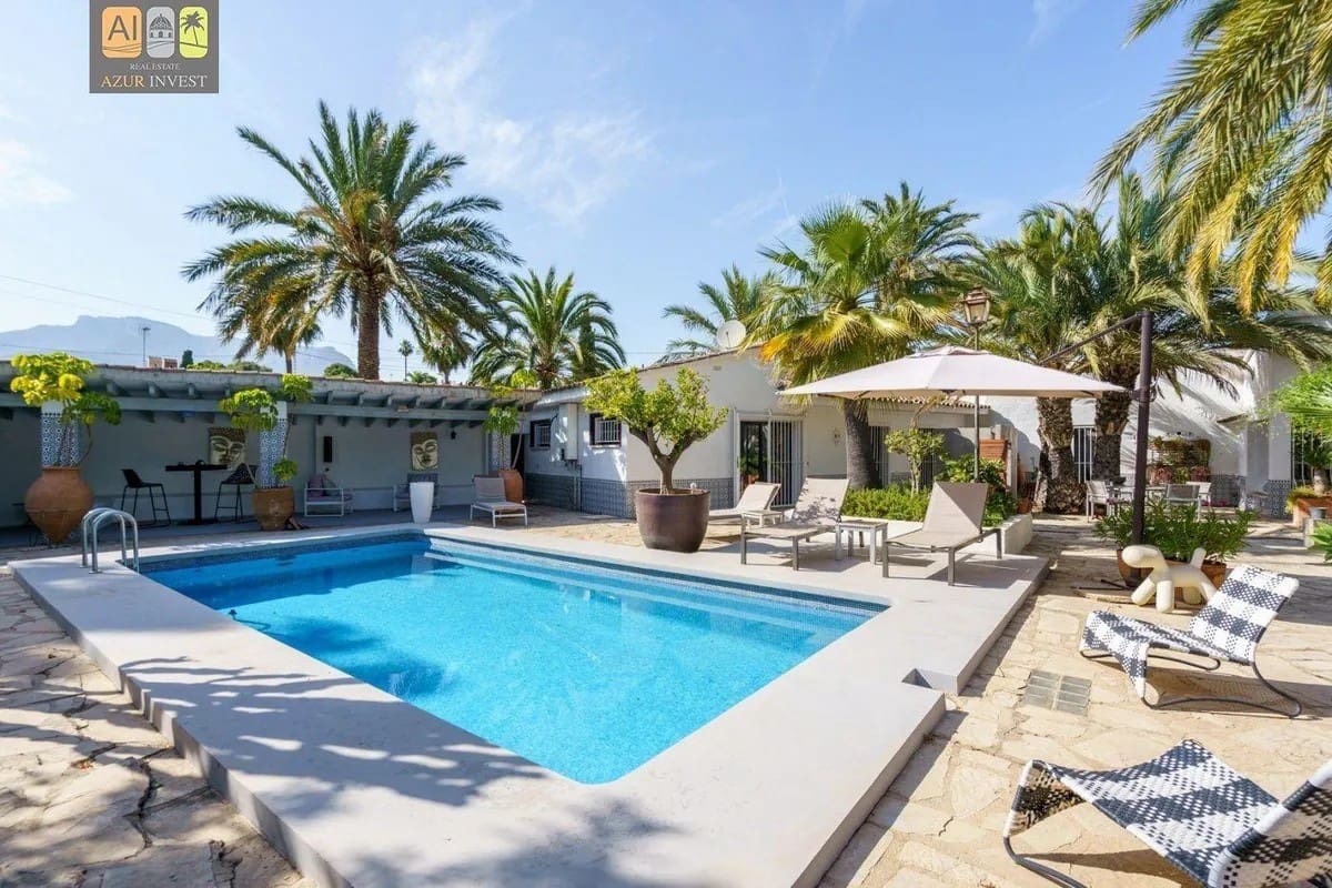 3 soveværelse Villa til salg i La Nucia med swimmingpool garage - € 630.000 (Ref: 9947348)