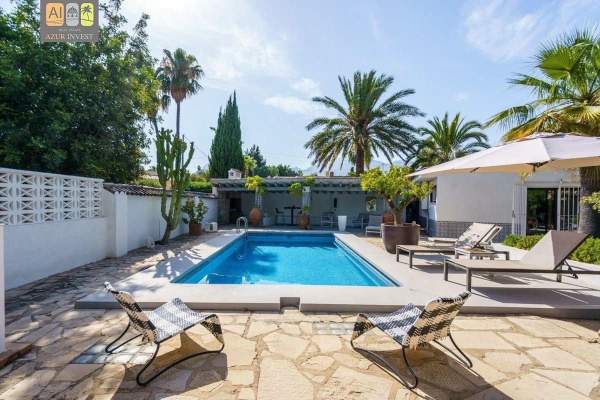 3 soveværelse Villa til salg i La Nucia med swimmingpool garage - € 630.000 (Ref: 9947348)