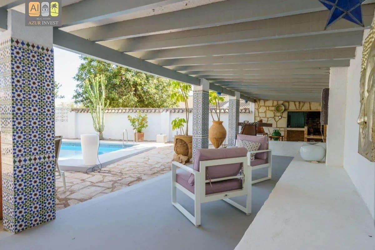 3 soveværelse Villa til salg i La Nucia med swimmingpool garage - € 630.000 (Ref: 9947348)