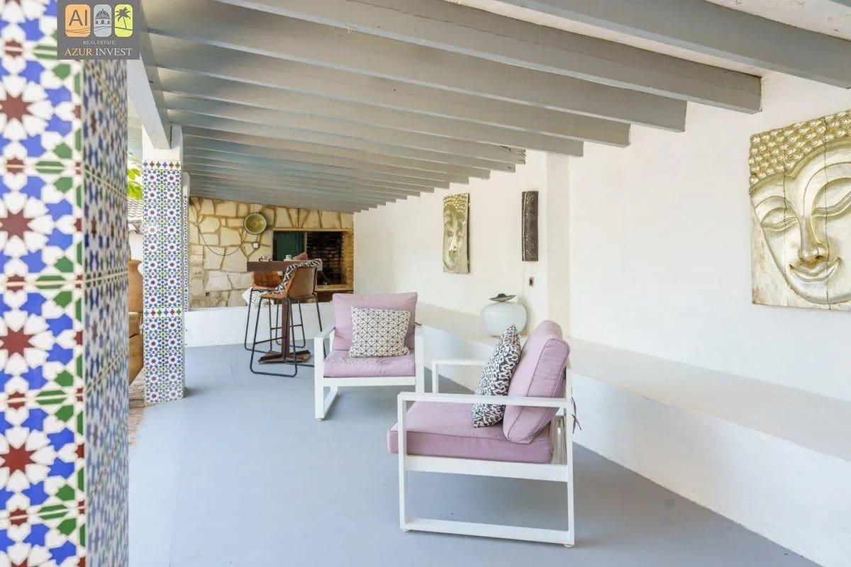 3 soveværelse Villa til salg i La Nucia med swimmingpool garage - € 630.000 (Ref: 9947348)