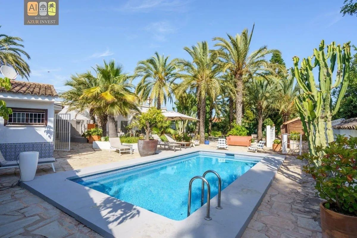 3 soveværelse Villa til salg i La Nucia med swimmingpool garage - € 630.000 (Ref: 9947348)