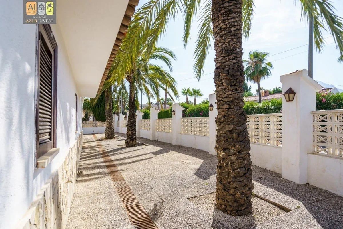 3 soveværelse Villa til salg i La Nucia med swimmingpool garage - € 630.000 (Ref: 9947348)
