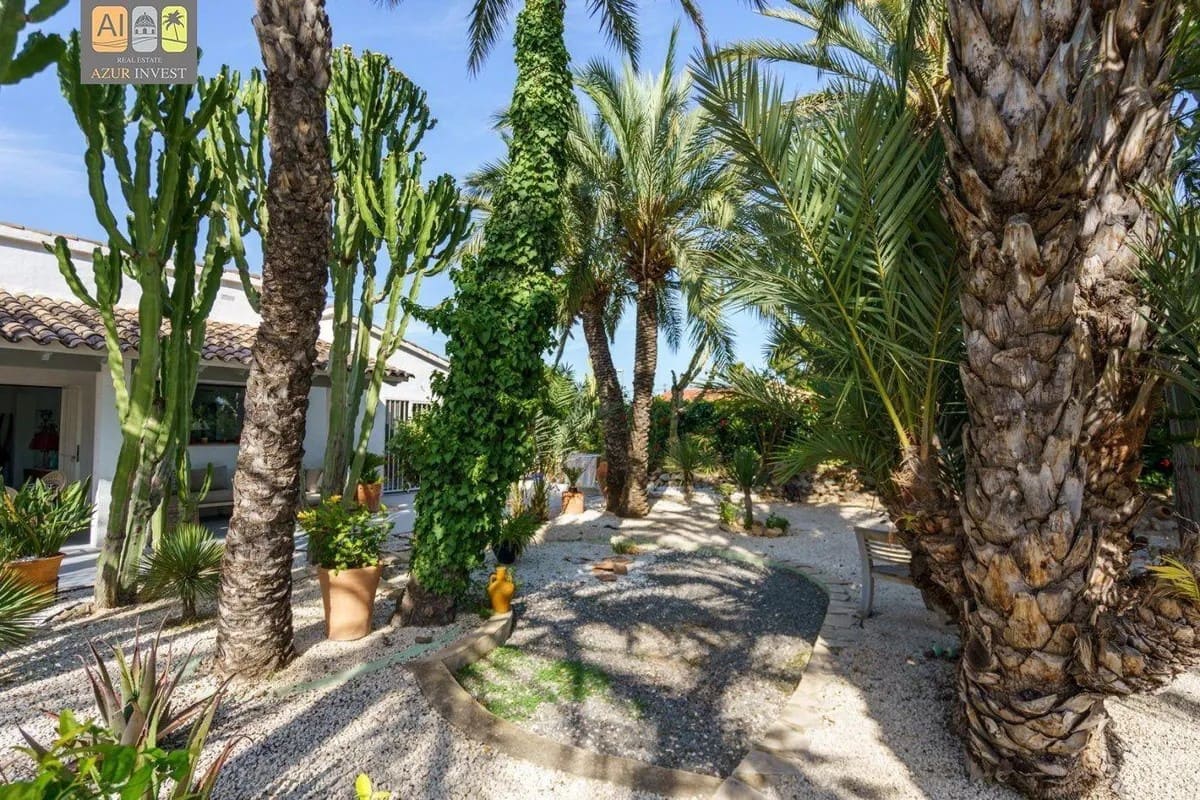 3 soveværelse Villa til salg i La Nucia med swimmingpool garage - € 630.000 (Ref: 9947348)