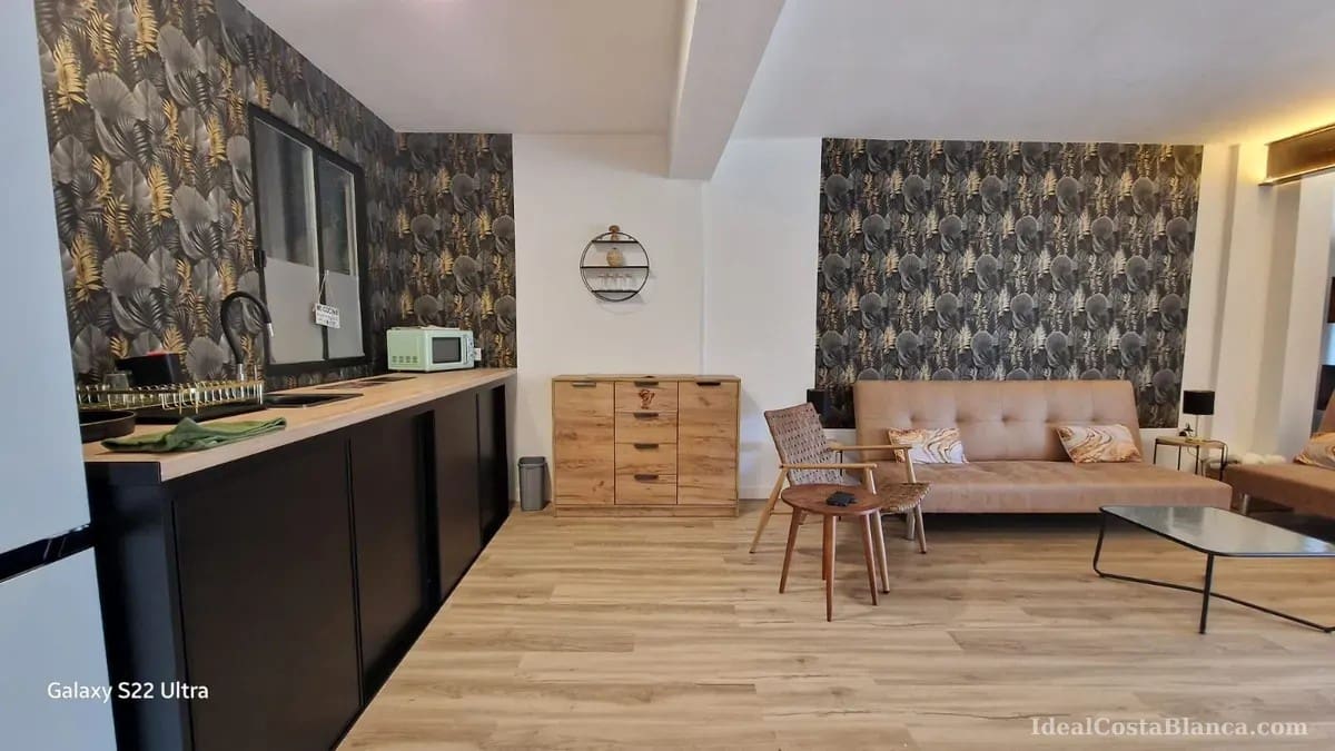 1 bedroom Apartment for sale in Confrides - € 149,000 (Ref: 9956653)