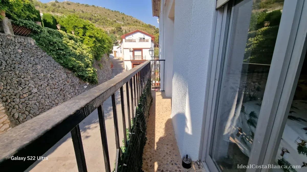 1 bedroom Apartment for sale in Confrides - € 149,000 (Ref: 9956653)