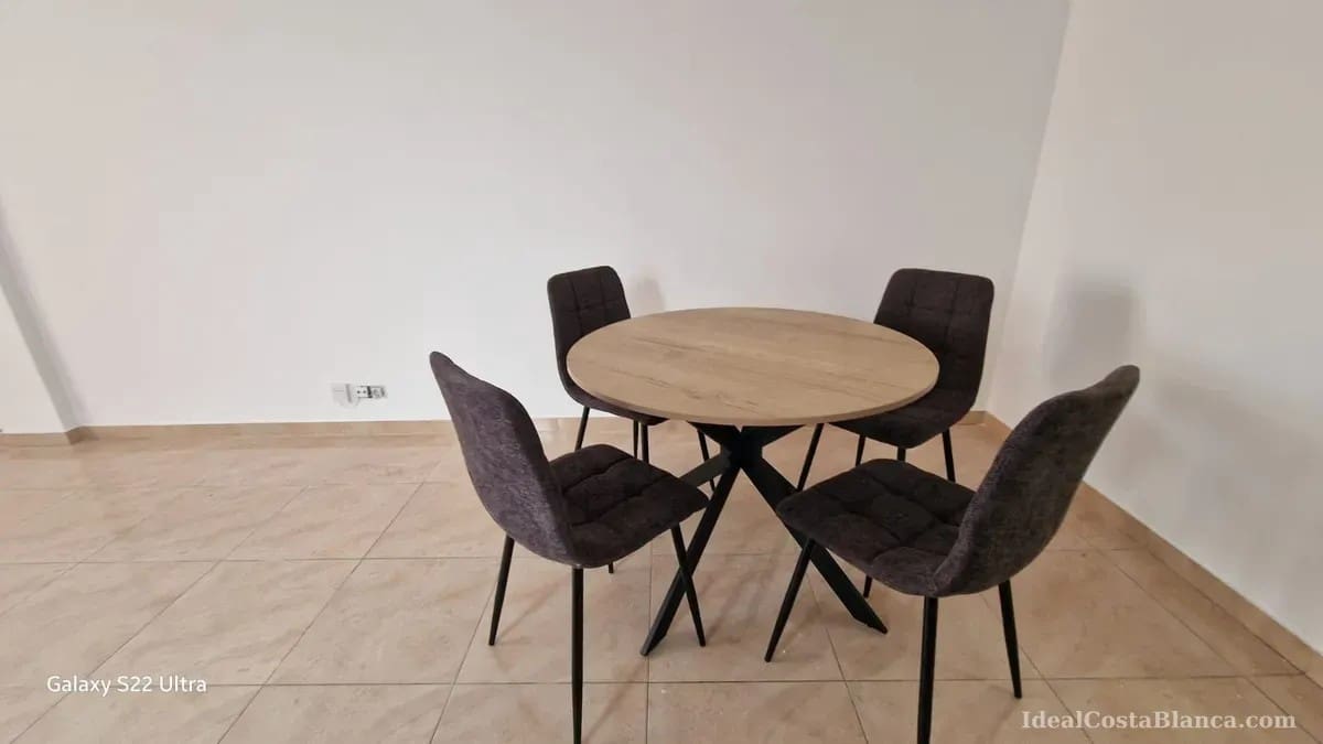 Apartamento de 1 habitación en Benidorm en alquiler - 1.200 € (Ref: 9983957)