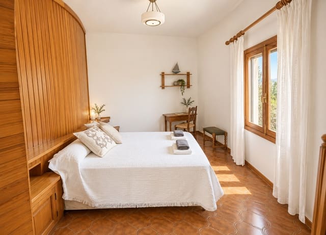 3 makuuhuone Huvila vuokrattavana paikassa Font de Sa Cala / Font de La Cala, Capdepera mukana uima-altaan 
autotalli - 2 500 € (Ref: 10078911)