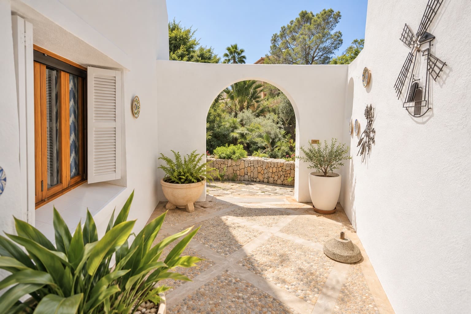3 makuuhuone Huvila vuokrattavana paikassa Font de Sa Cala / Font de La Cala mukana uima-altaan 
autotalli - 2 500 € (Ref: 10078911)
