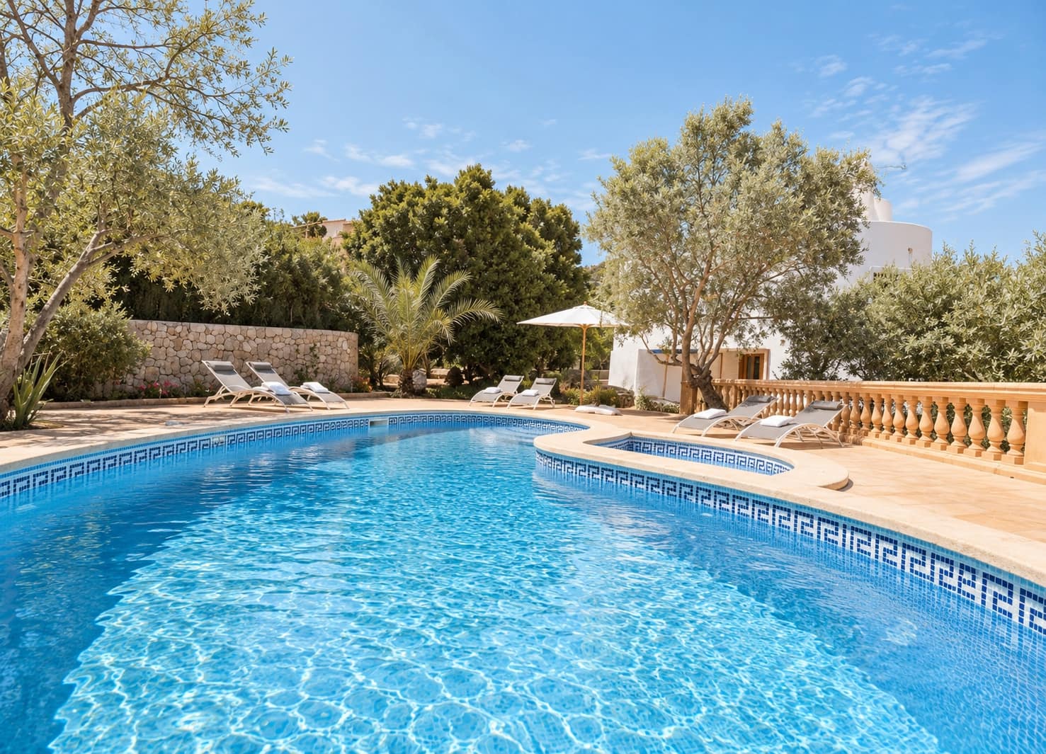 3 makuuhuone Huvila vuokrattavana paikassa Font de Sa Cala / Font de La Cala mukana uima-altaan 
autotalli - 2 500 € (Ref: 10078911)