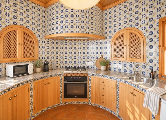 3 makuuhuone Huvila vuokrattavana paikassa Font de Sa Cala / Font de La Cala, Capdepera mukana uima-altaan 
autotalli - 2 500 € (Ref: 10078911)