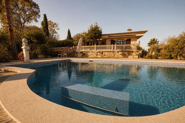 6 chambre Finca/Maison de Campagne à vendre à Capdepera avec piscine garage - 1 590 000 € (Ref: 9837708)