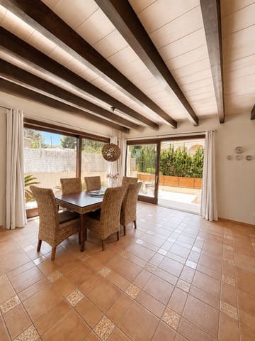 2 sypialnia Dom na sprzedaż w Cala Ratjada, Capdepera z garażem - 849 000 € (Ref: 9860747)