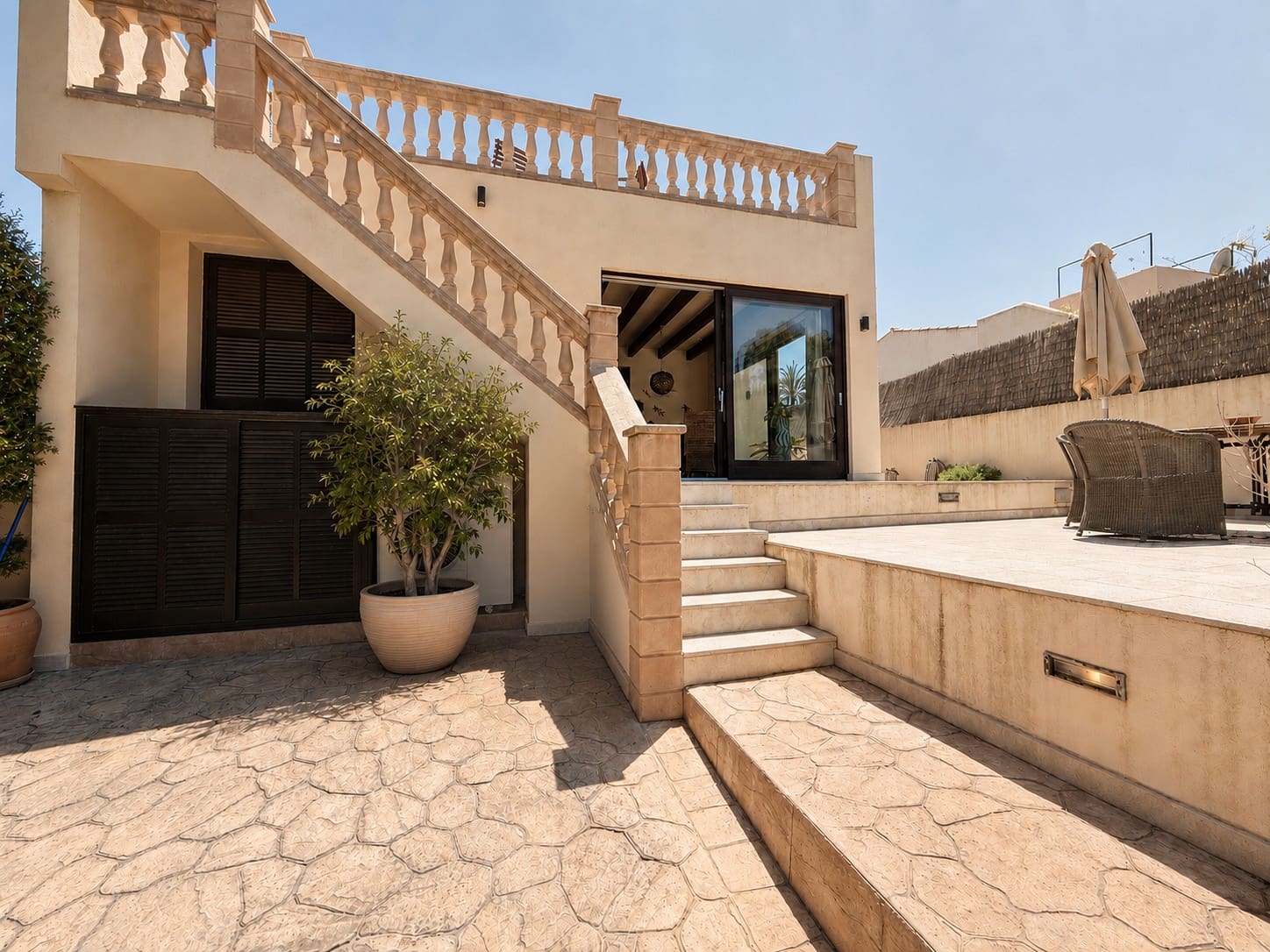 2 sovrum Hus till salu i Cala Ratjada med garage - 849 000 € (Ref: 9860747)