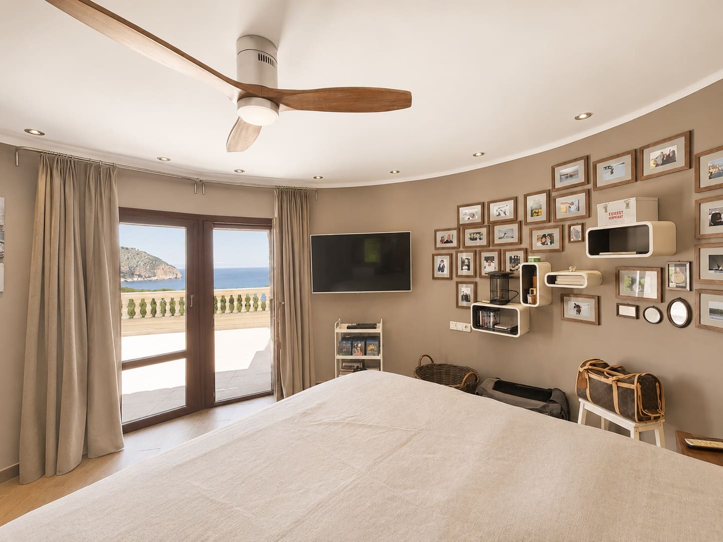 4 slaapkamer Finca/Landhuis te koop in Canyamel met zwembad - € 1.870.000 (Ref: 9860758)