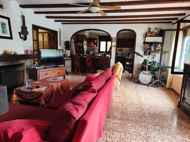 3 chambre Bungalow à vendre à Dénia avec piscine garage - 875 000 € (Ref: 9841513)