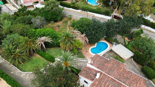 6 soverom Hus til salgs i El Montgó, Dénia med svømmebasseng garasje - € 875 000 (Ref: 9841518)