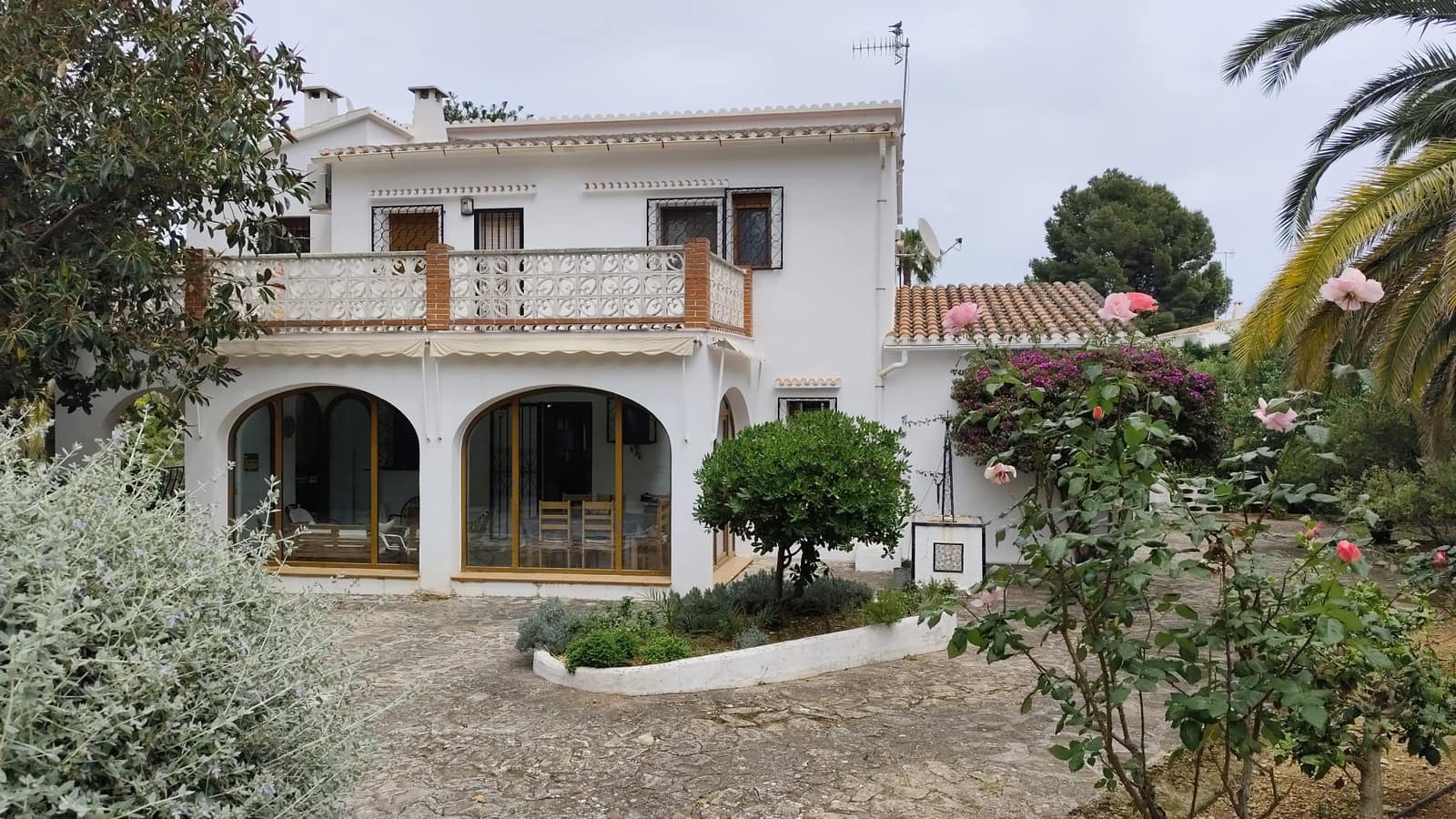 6 bedroom Townhouse for sale in Denia with pool garage - € 875,000 (Ref: 9841518)
