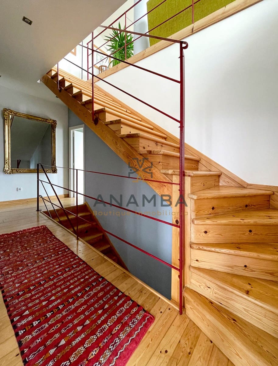 5 bedroom Semi-detached Villa for sale in Muros de Nalon with garage - € 578,000 (Ref: 9841149)