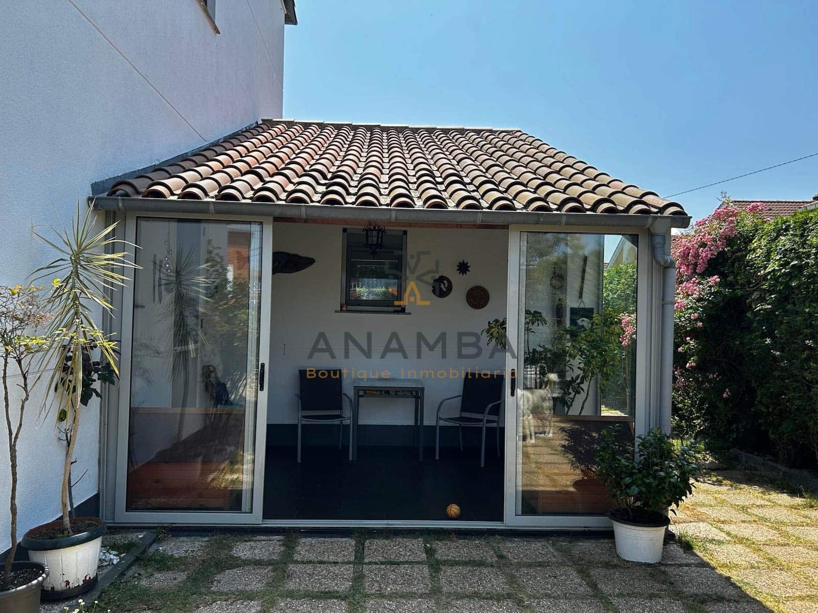 5 bedroom Semi-detached Villa for sale in Muros de Nalon with garage - € 578,000 (Ref: 9841149)