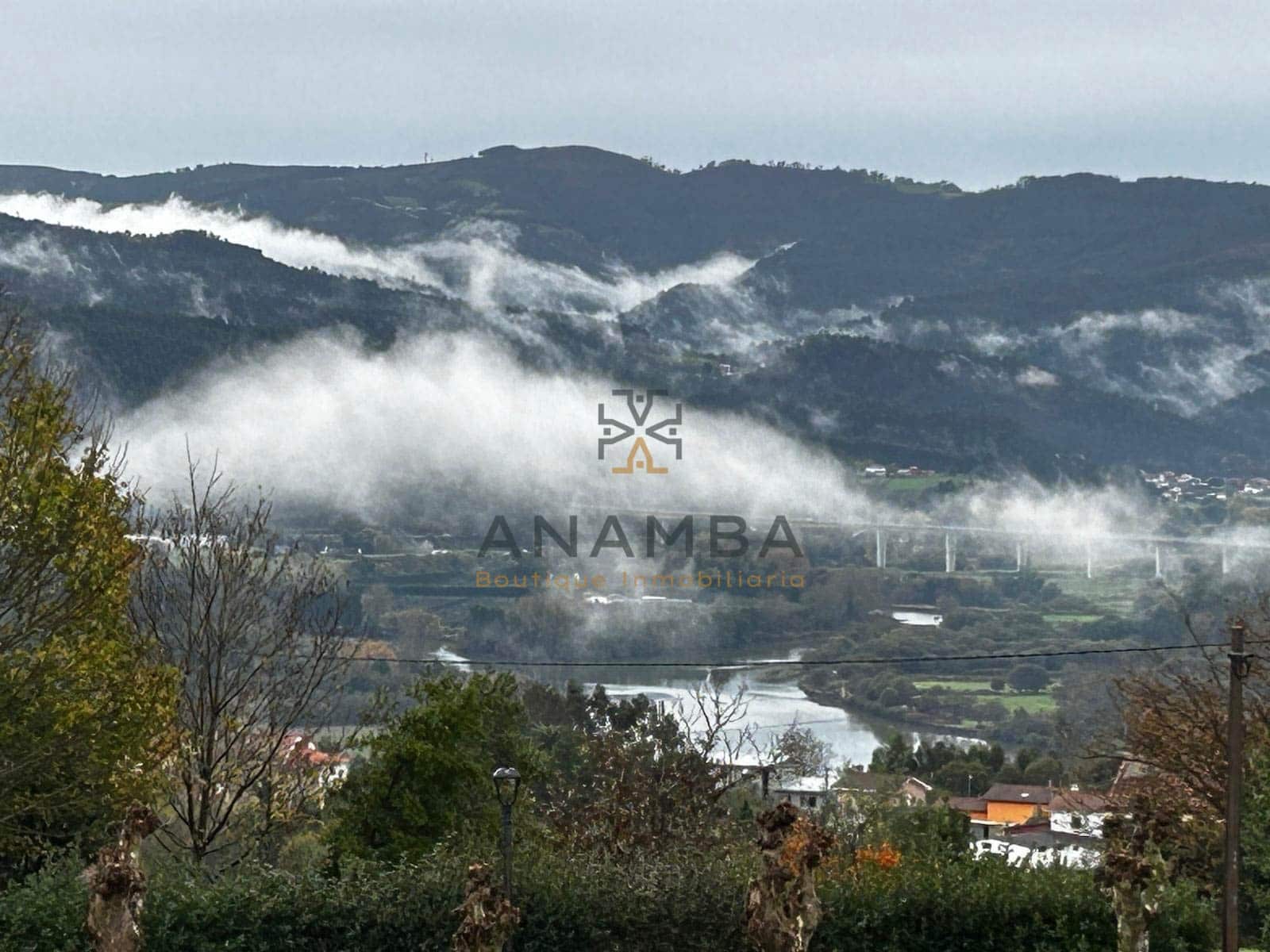 5 bedroom Semi-detached Villa for sale in Muros de Nalon with garage - € 578,000 (Ref: 9841149)