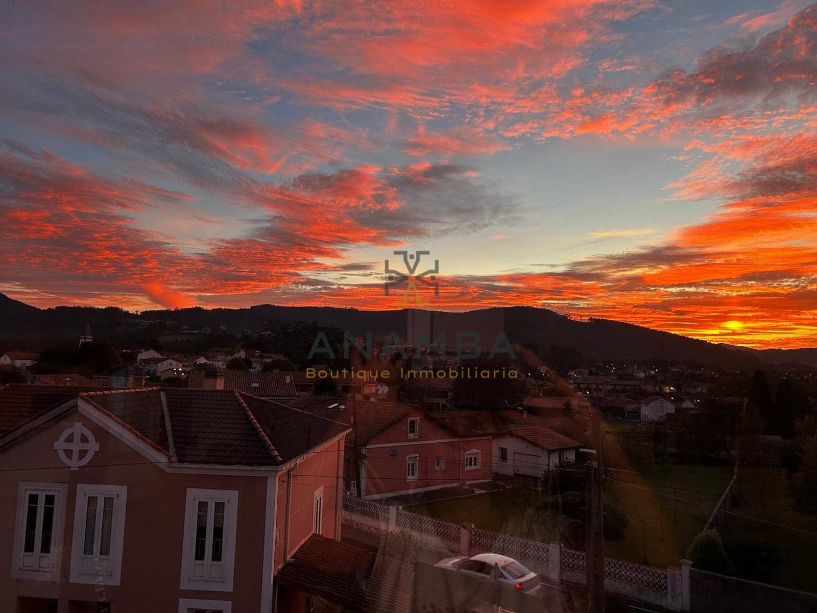 5 bedroom Semi-detached Villa for sale in Muros de Nalon with garage - € 578,000 (Ref: 9841149)