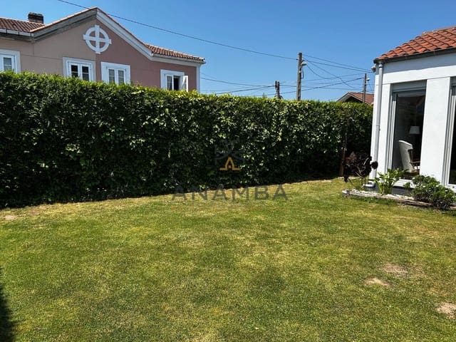 5 bedroom Semi-detached Villa for sale in Muros de Nalón with garage - € 578,000 (Ref: 9841149)
