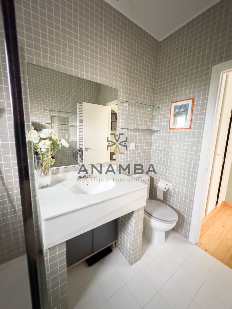 5 bedroom Semi-detached Villa for sale in Muros de Nalon with garage - € 578,000 (Ref: 9841149)