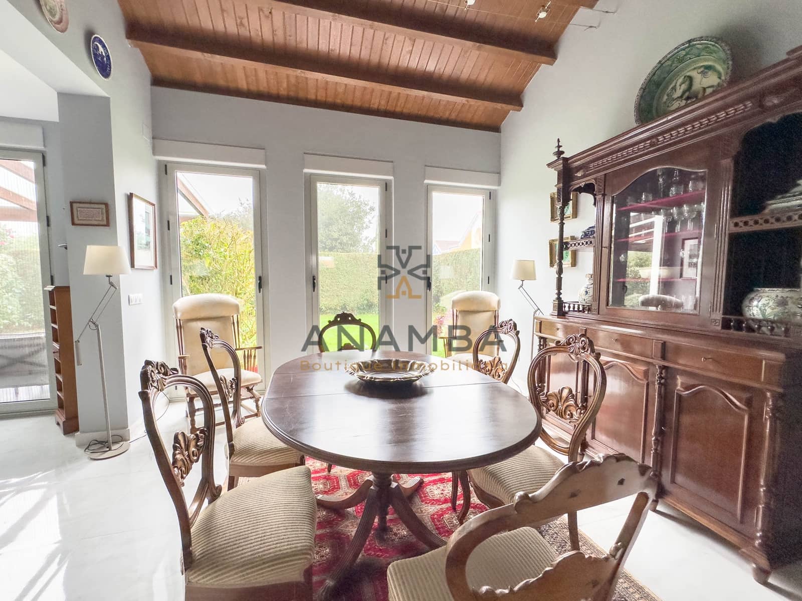 5 bedroom Semi-detached Villa for sale in Muros de Nalon with garage - € 578,000 (Ref: 9841149)