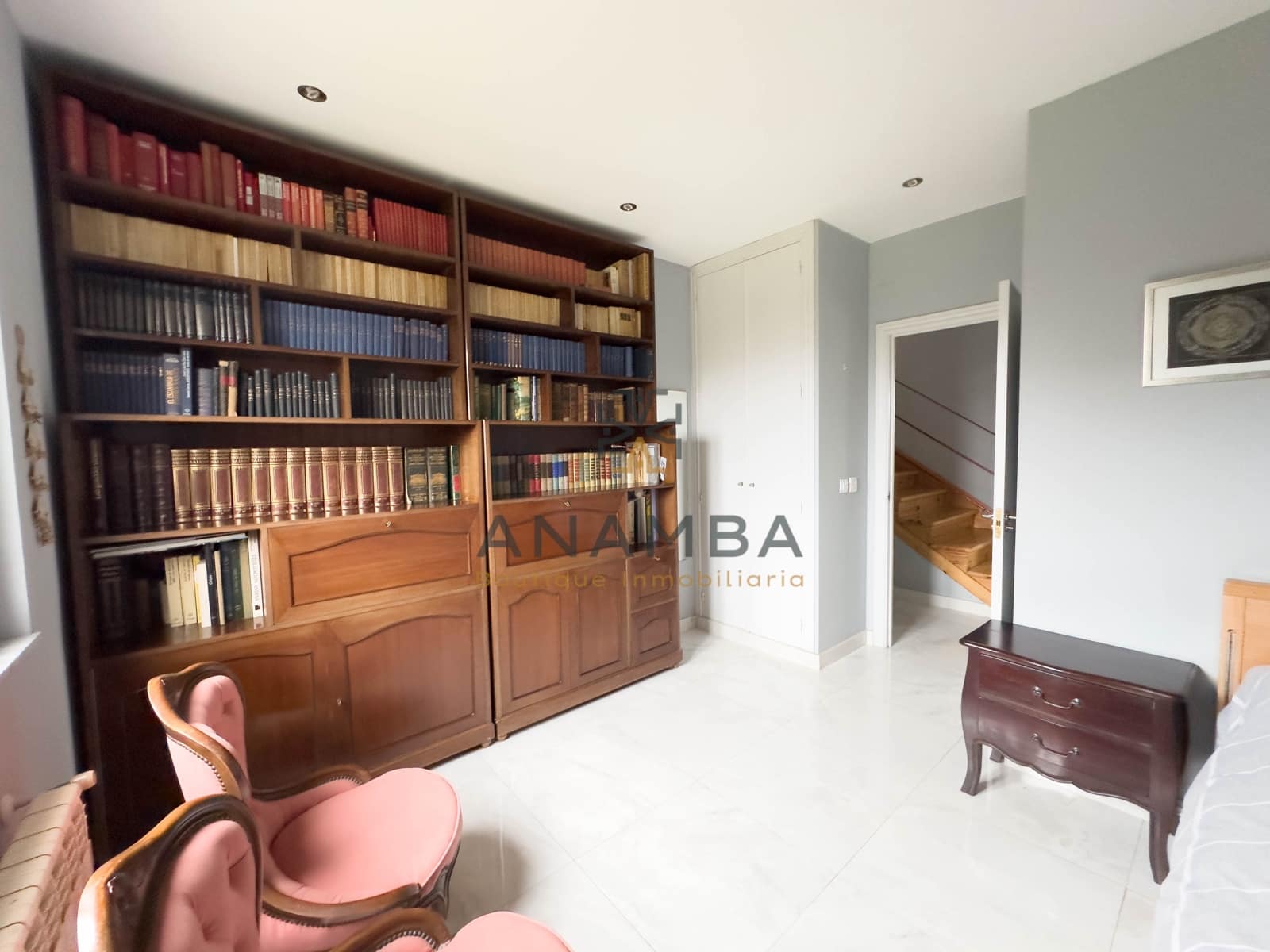 5 bedroom Semi-detached Villa for sale in Muros de Nalon with garage - € 578,000 (Ref: 9841149)