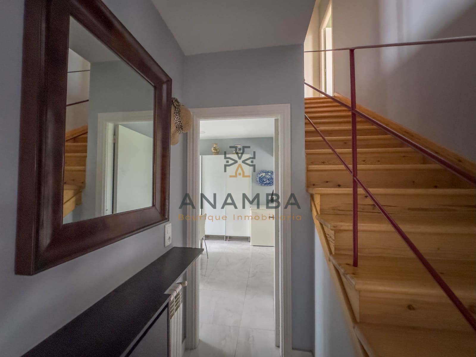 5 bedroom Semi-detached Villa for sale in Muros de Nalon with garage - € 578,000 (Ref: 9841149)
