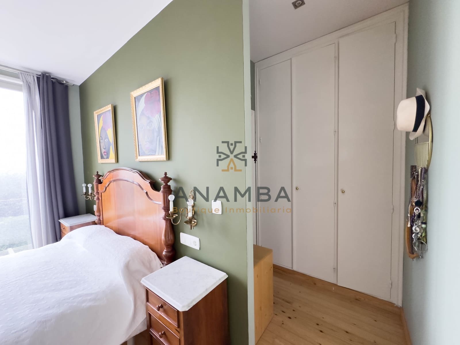 5 bedroom Semi-detached Villa for sale in Muros de Nalon with garage - € 578,000 (Ref: 9841149)