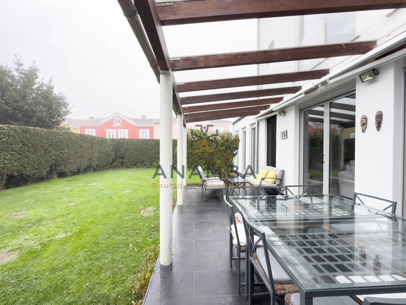 5 bedroom Semi-detached Villa for sale in Muros de Nalon with garage - € 578,000 (Ref: 9841149)