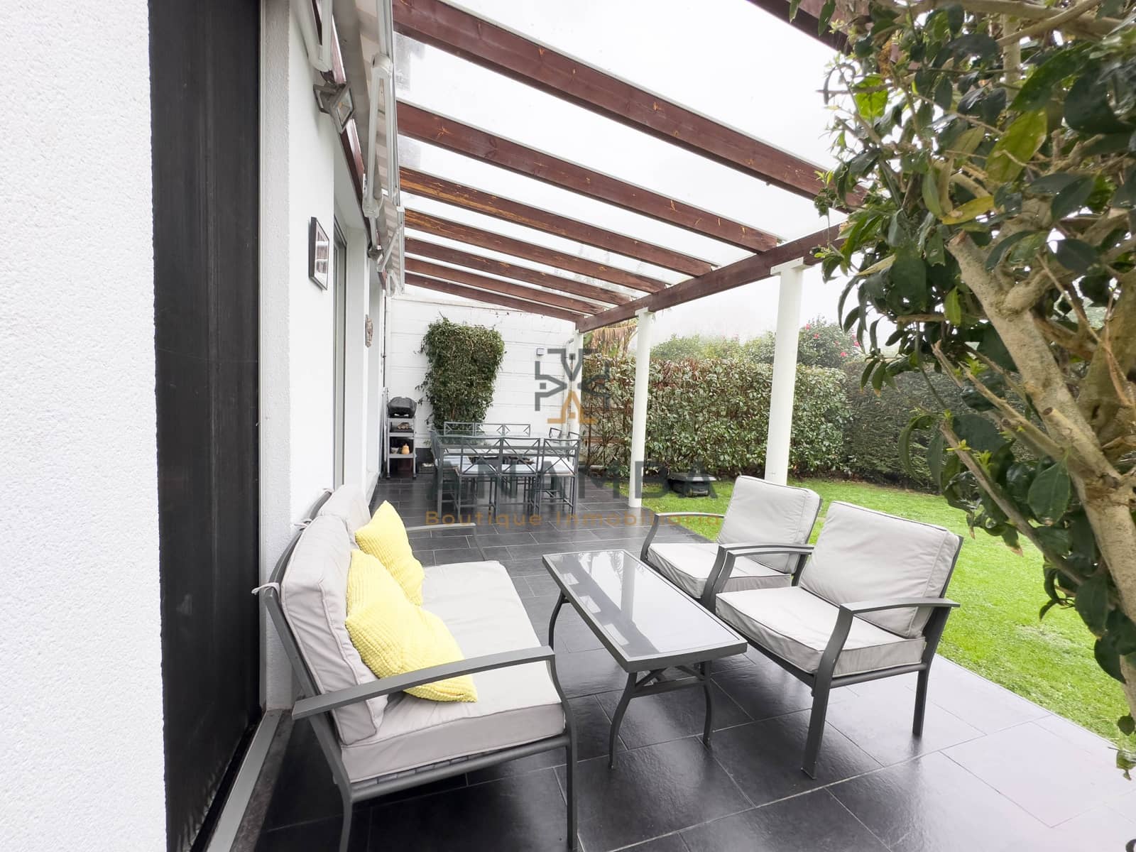5 bedroom Semi-detached Villa for sale in Muros de Nalon with garage - € 578,000 (Ref: 9841149)