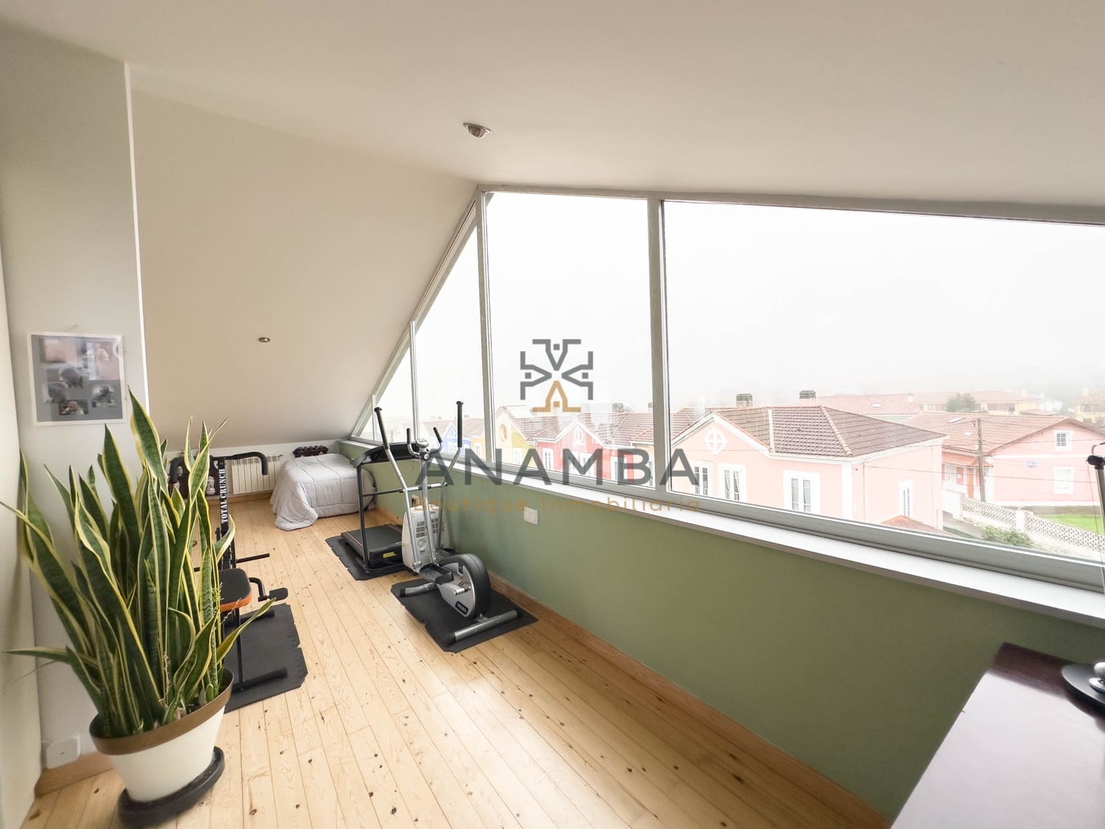 5 bedroom Semi-detached Villa for sale in Muros de Nalon with garage - € 578,000 (Ref: 9841149)