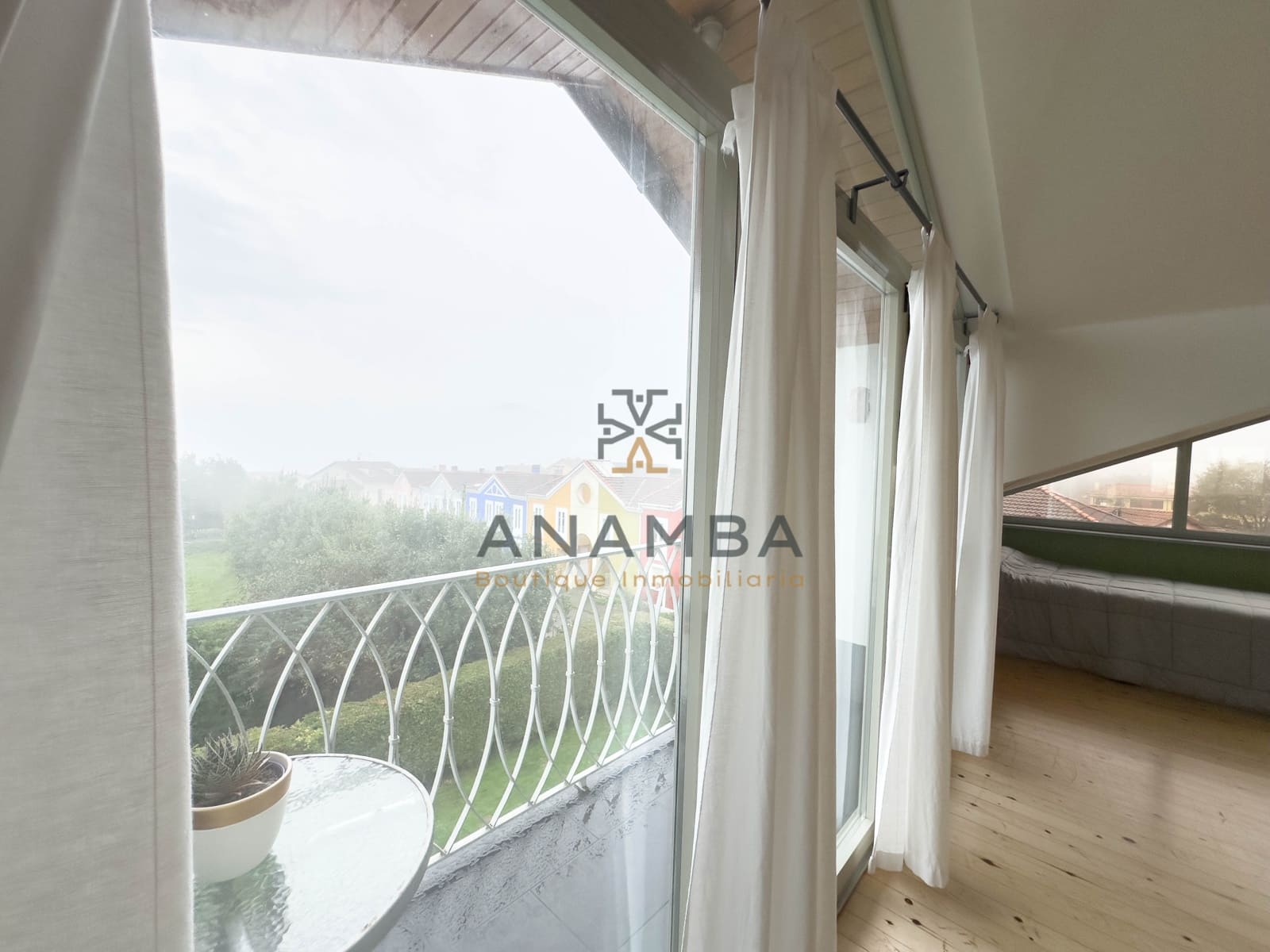 5 bedroom Semi-detached Villa for sale in Muros de Nalon with garage - € 578,000 (Ref: 9841149)