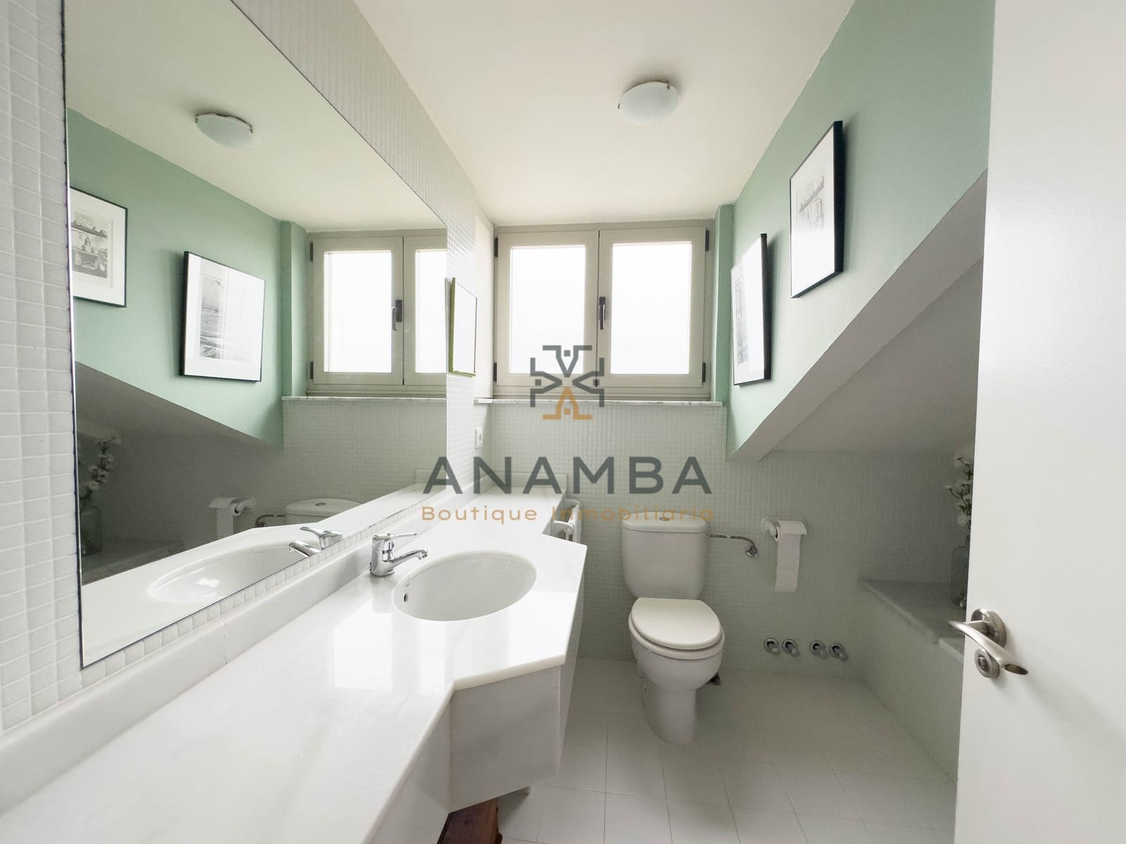 5 bedroom Semi-detached Villa for sale in Muros de Nalon with garage - € 578,000 (Ref: 9841149)
