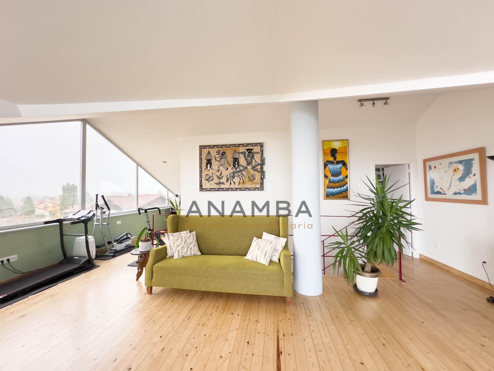 5 bedroom Semi-detached Villa for sale in Muros de Nalon with garage - € 578,000 (Ref: 9841149)