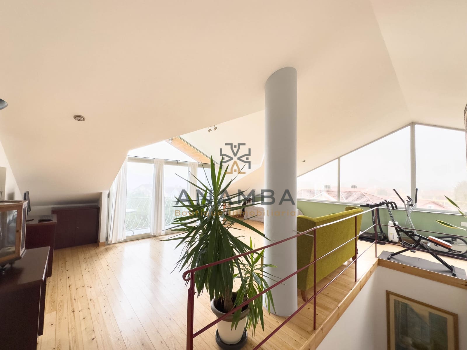 5 bedroom Semi-detached Villa for sale in Muros de Nalon with garage - € 578,000 (Ref: 9841149)