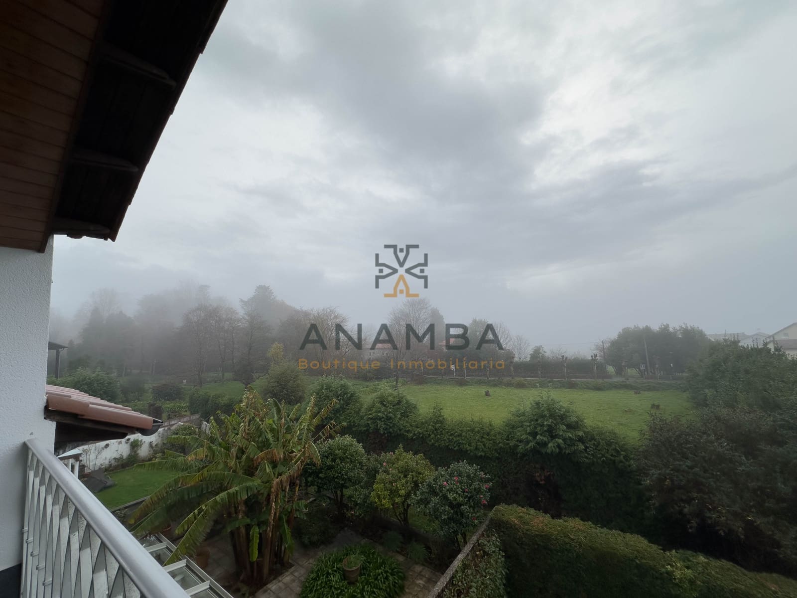 5 bedroom Semi-detached Villa for sale in Muros de Nalon with garage - € 578,000 (Ref: 9841149)