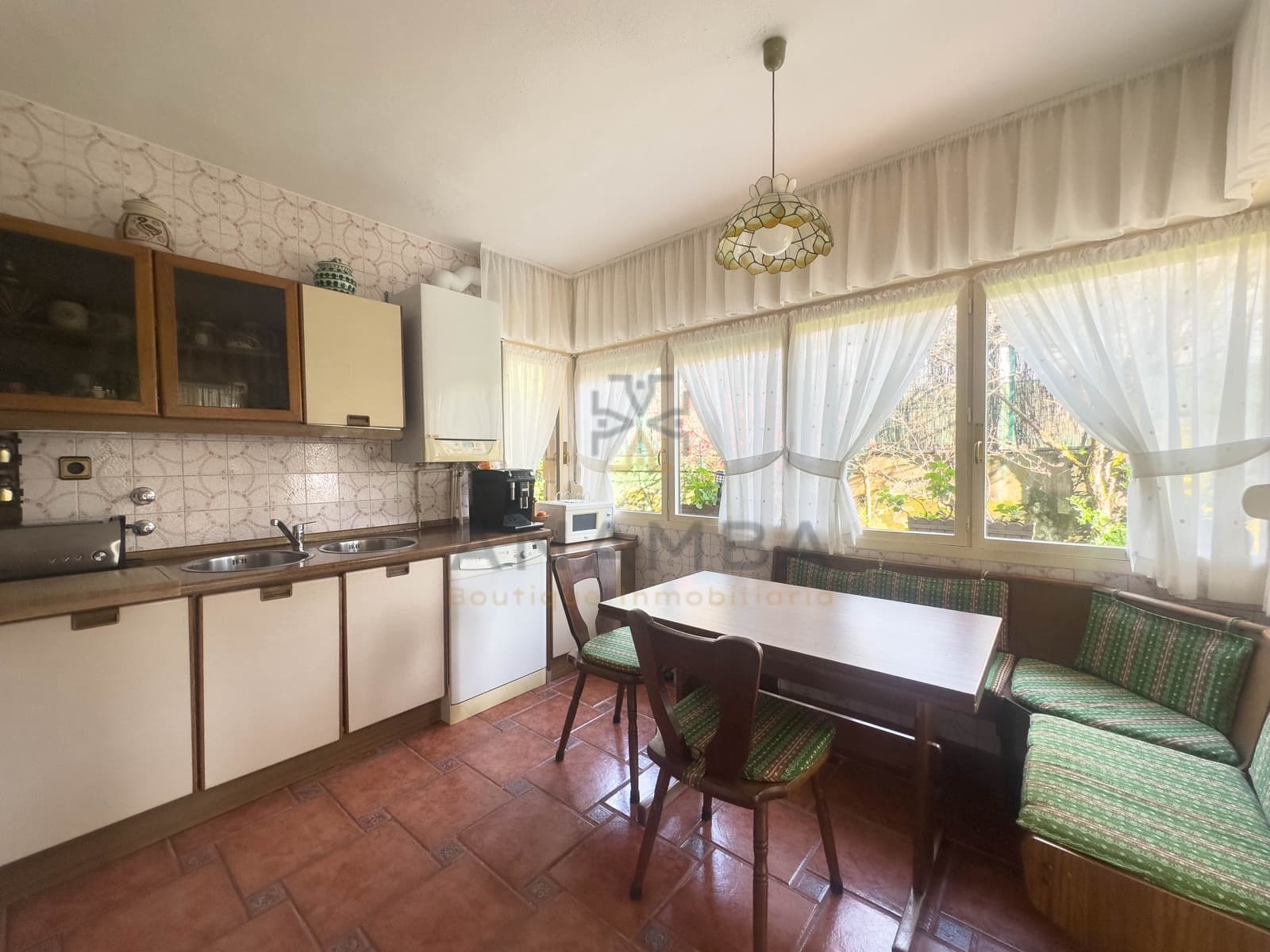 5 bedroom Townhouse for sale in Gijon with pool garage - € 620,000 (Ref: 9911357)