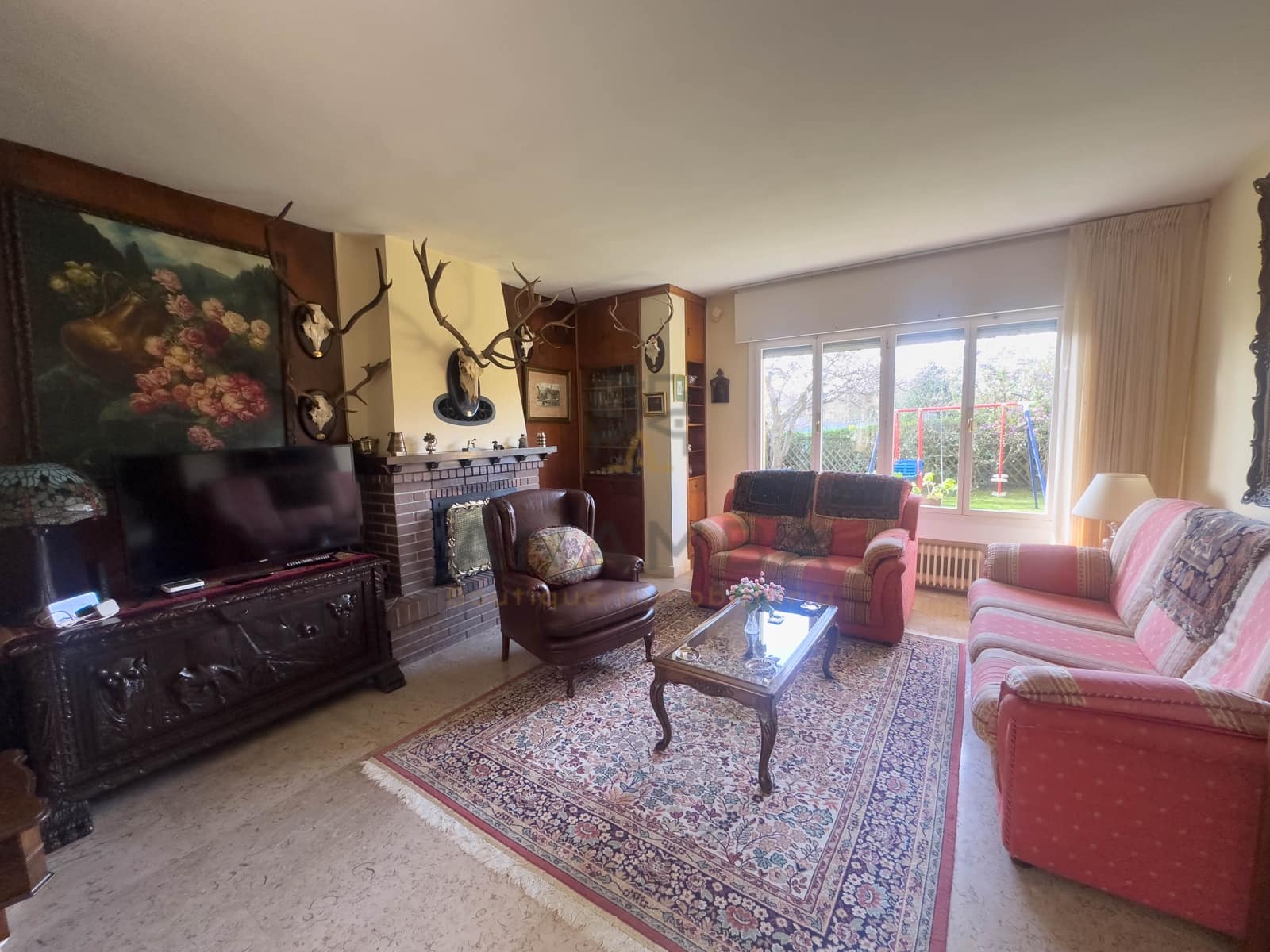 5 bedroom Townhouse for sale in Gijon with pool garage - € 620,000 (Ref: 9911357)