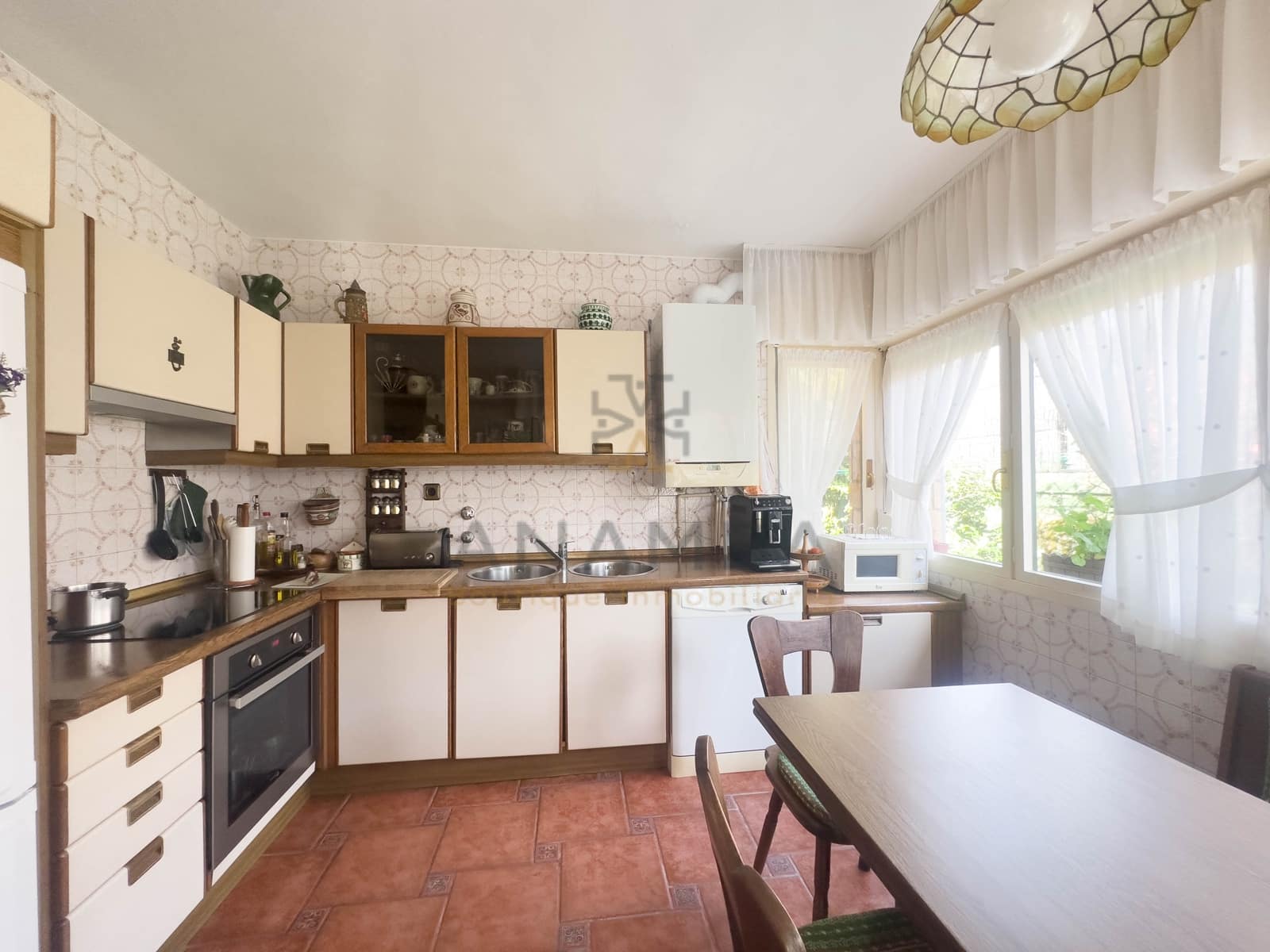 5 bedroom Townhouse for sale in Gijon with pool garage - € 620,000 (Ref: 9911357)