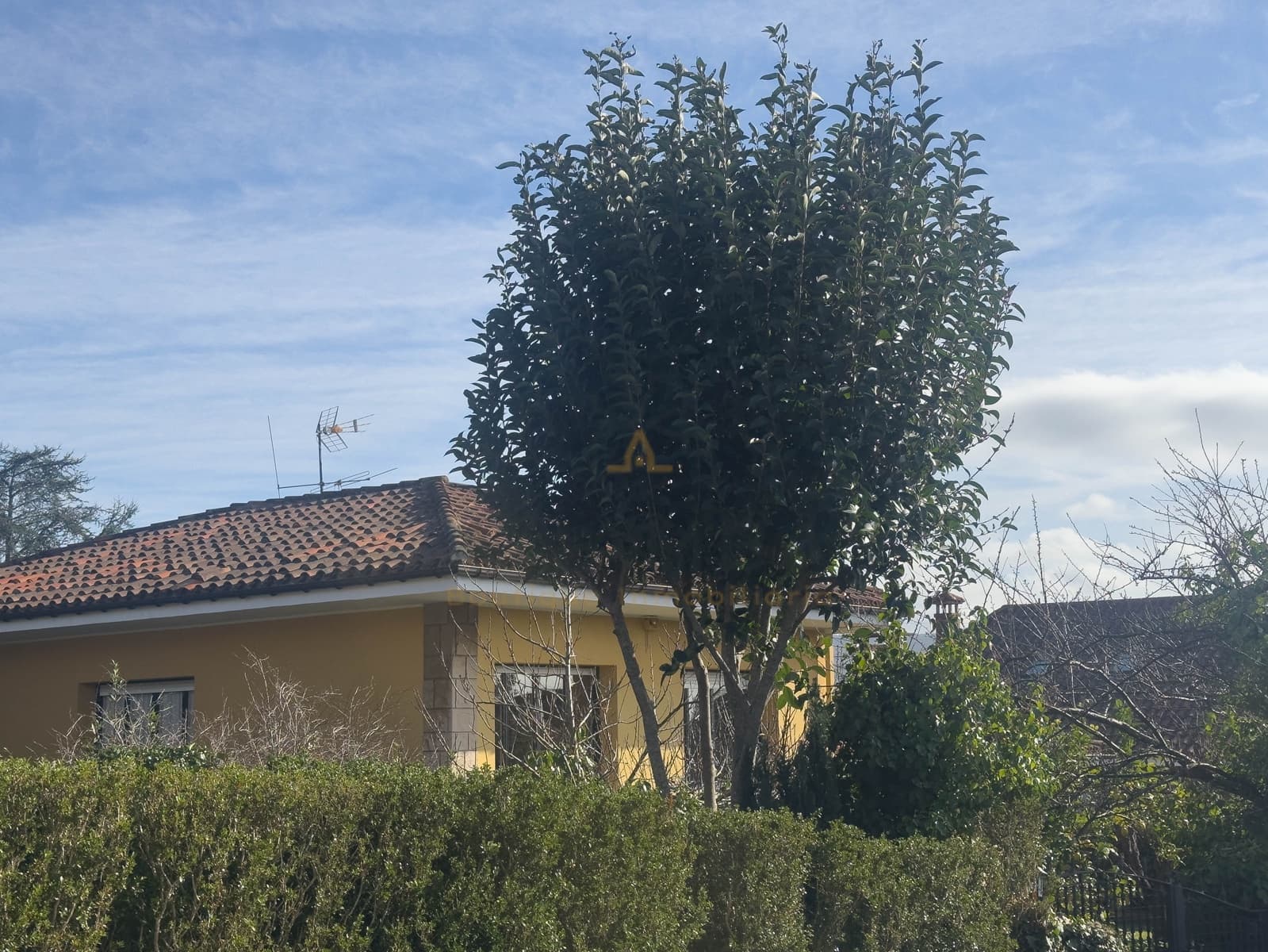 5 bedroom Townhouse for sale in Gijon with pool garage - € 620,000 (Ref: 9911357)