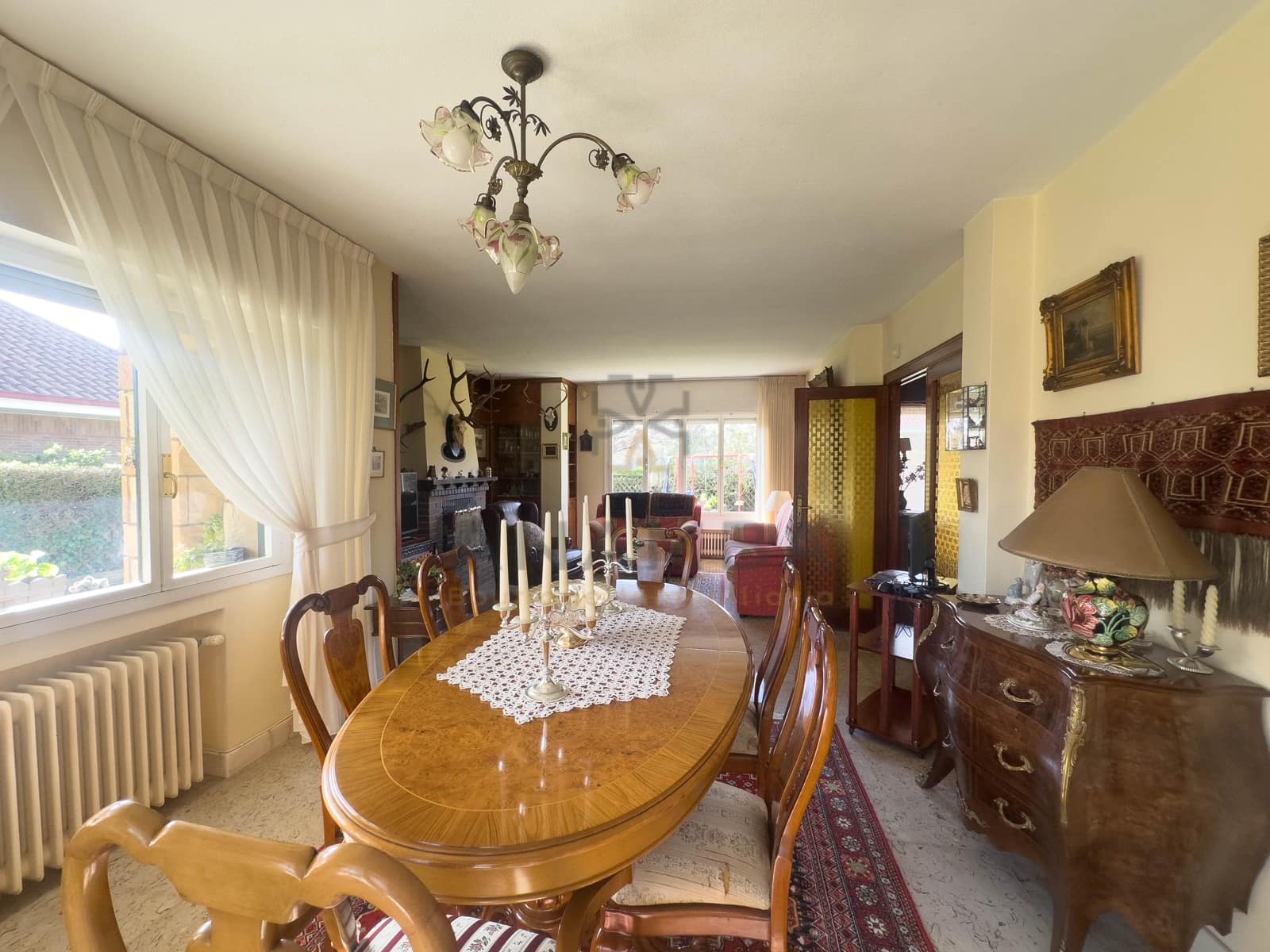 5 bedroom Townhouse for sale in Gijon with pool garage - € 620,000 (Ref: 9911357)